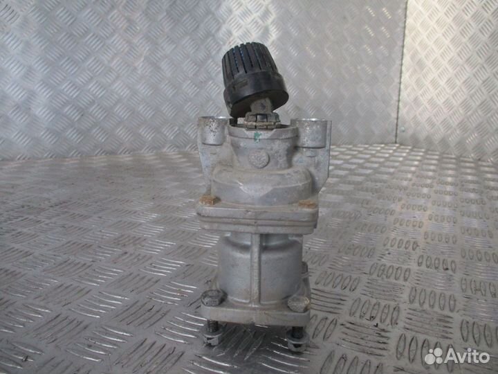 Главный тормозной кран Mercedes-Benz A0044315905