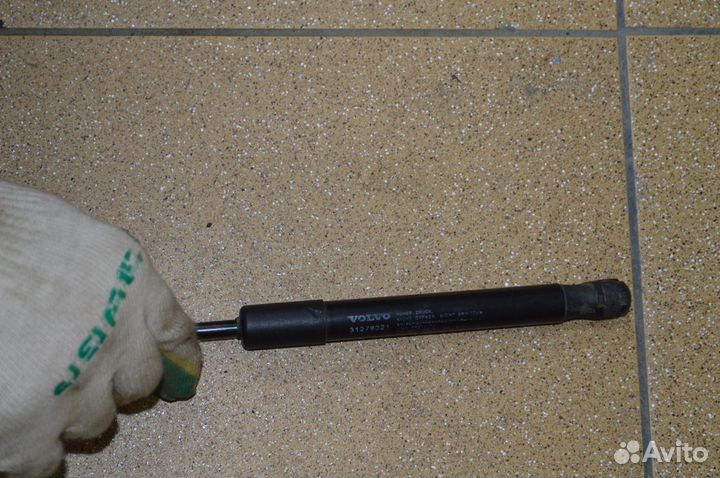 Амортизатор багажника Вольво S 60
