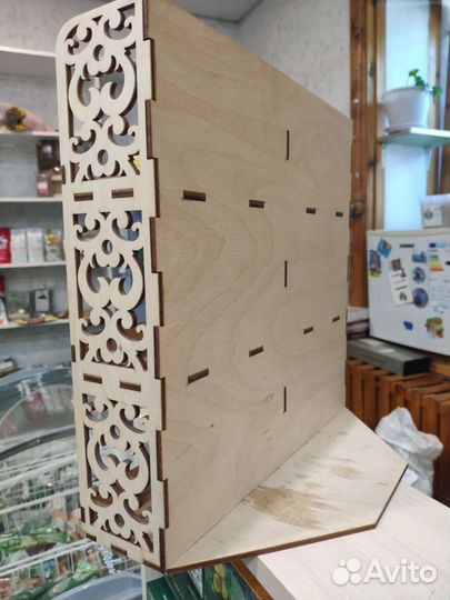 Полка деревянная