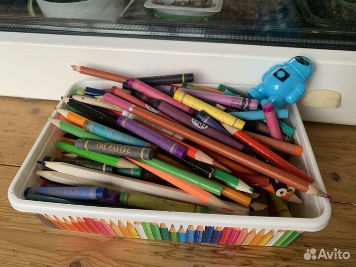 Цветные карандаши