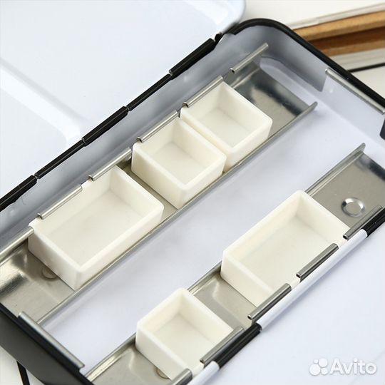 Новые пустые полукюветы и кюветы для акварели