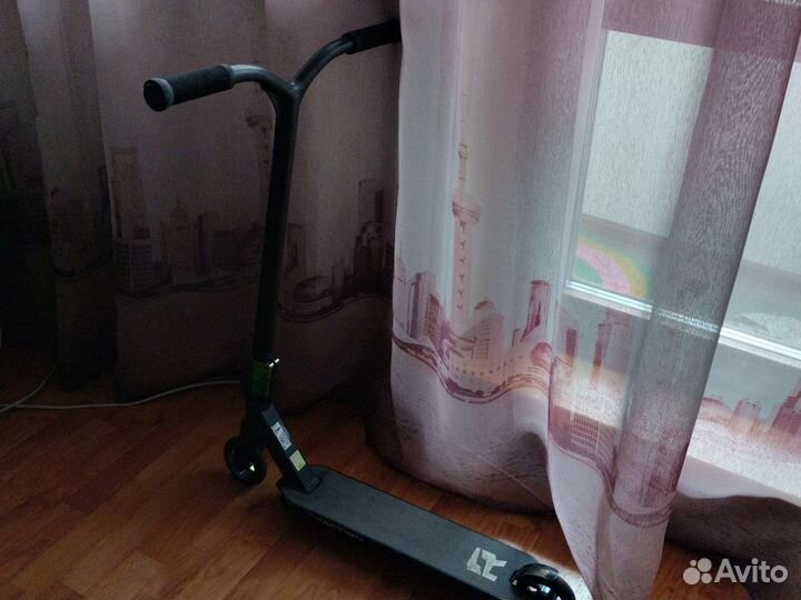 Трюковой самокат