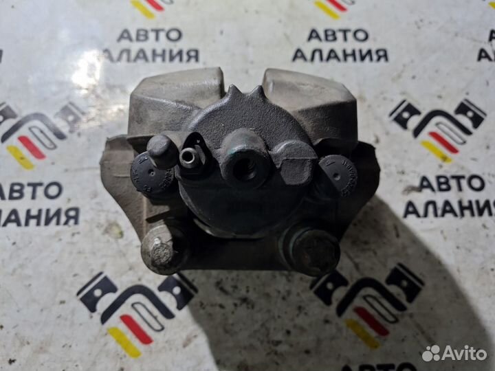 Суппорт задний правый Bmw X5 E70 N52B30 2008