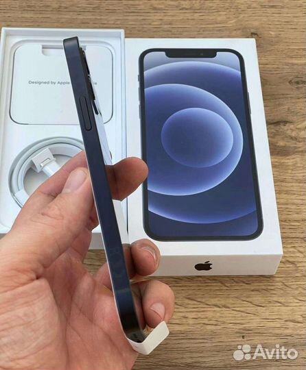 iPhone 12, 64 ГБ