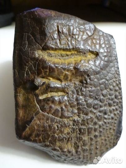 Продам камень похожий на метеорит