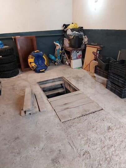 Гараж, > 30 м²