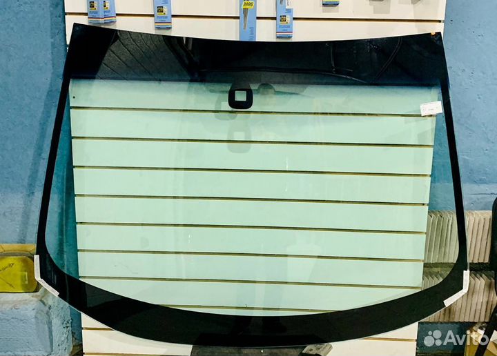 Лобовое стекло Mitsubishi Lancer