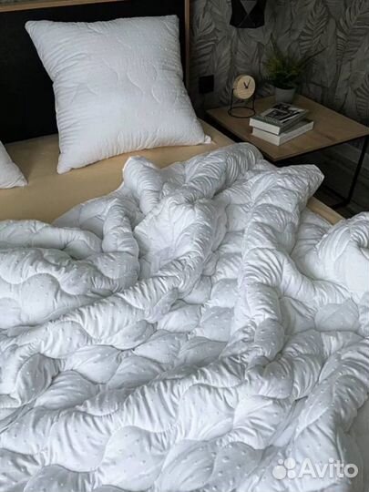Одеяло и подушки белые неубиваемые новые
