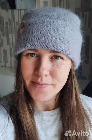 Комплект шапка и варежки ручной работы