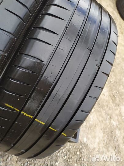 Michelin Pilot Sport 4 215/55 R17 98Y