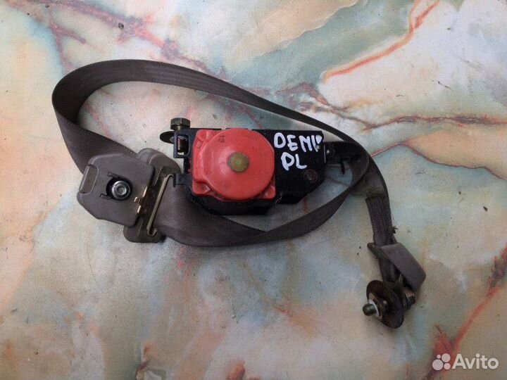 Ремень безопасности передний левый Mazda Demio DW