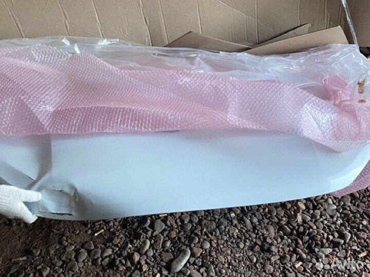 Капот на LADA vesta