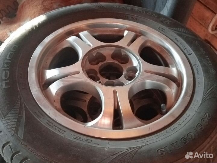 Продам комплект летних колёс