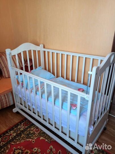 Детская кроватка