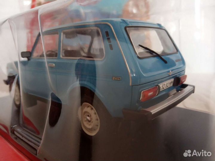 Модель автомобиля ваз 21211 Нива в масштабе 1/24