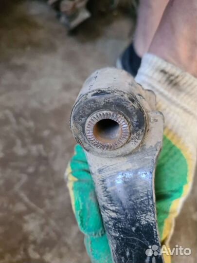 Рычаг подвески левый Hyundai solaris 2012