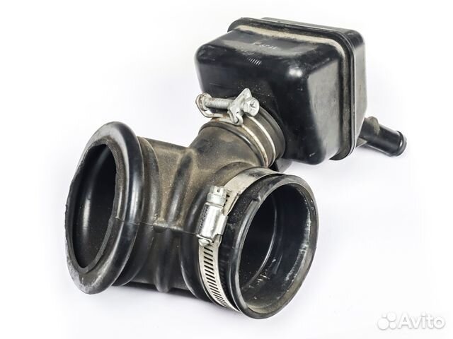 Патрубок корпуса воздушного фильтра Nissan Serena