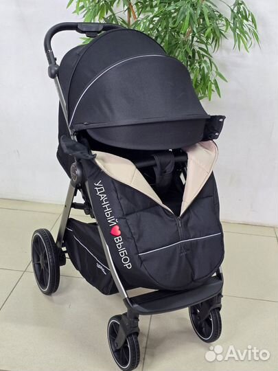 Прогулочная коляска Luxmom 730 Libra (чёрный)