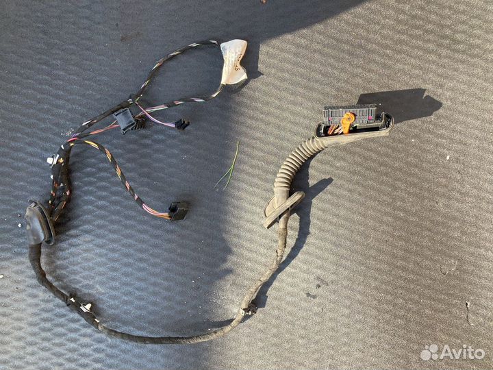 VW Polo проводка задней правой двери