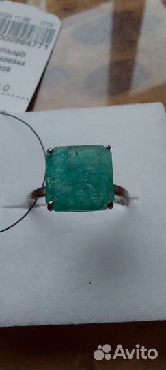 Кольцо с уральским изумрудом новое