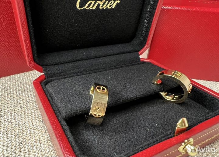 Серьги Cartier Love Earrings желтое золото