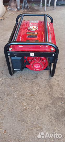 Продаю генератор