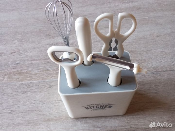 Набор кухонных принадлежностей