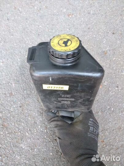 Бачок гур Chrysler Voyager 2 52006395