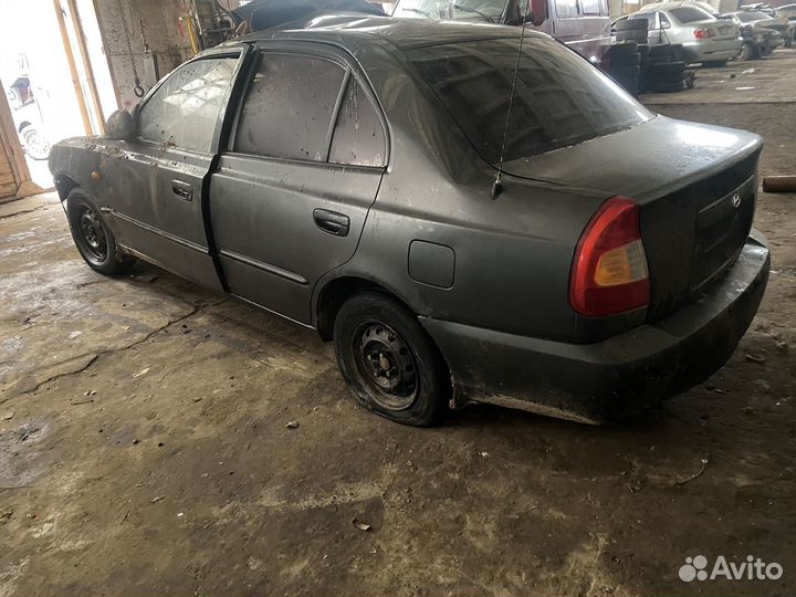 В полном разборе Hyundai accent 2009год 1.5 MT
