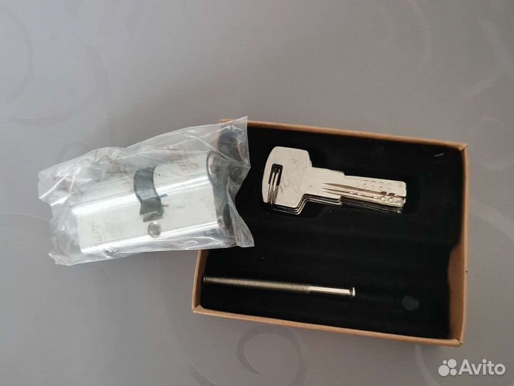 Личинка для замка, замок для двери