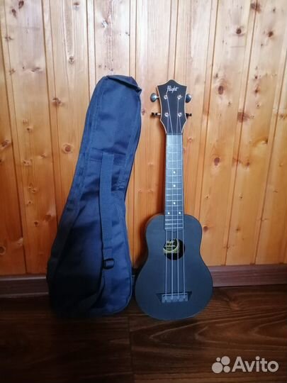 Укулеле сопрано Flight TUS-35 BK