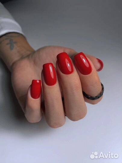 Маникюр педикюр