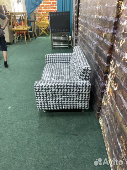 Диван 128х78х77