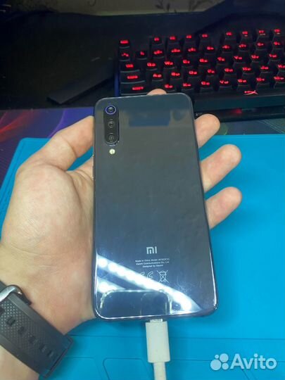 Xiaomi Mi 9 SE, 6/128 ГБ