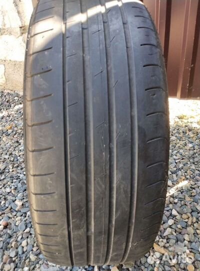 Nexen N'Fera SU1 215/55 R17