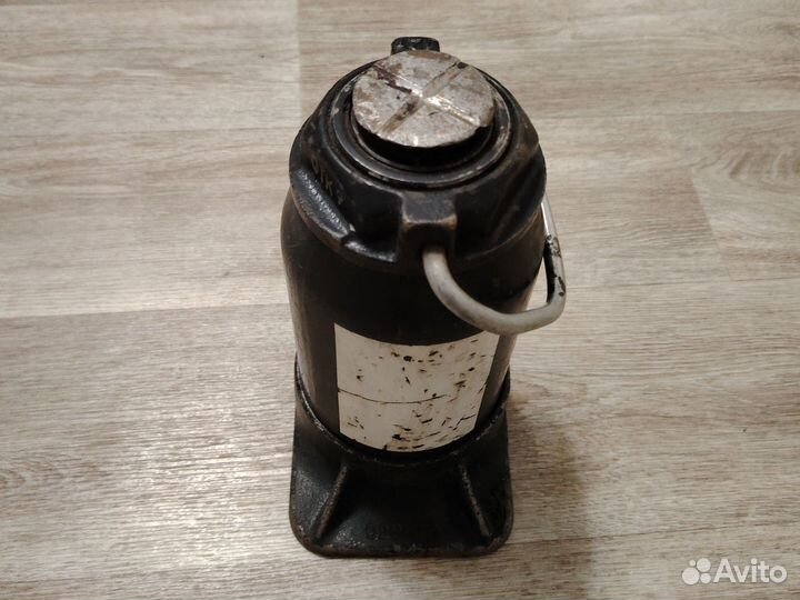 Домкрат шааз 12т