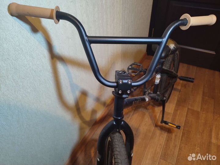 Трюковой велосипед BMX