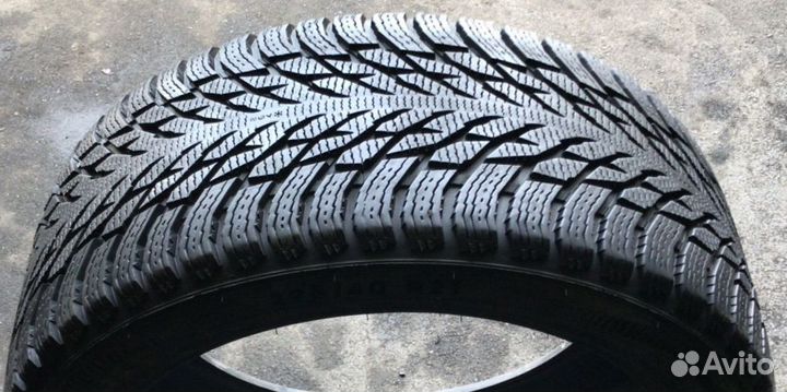 Ikon Tyres Autograph Snow 3 SUV 295/40 R21