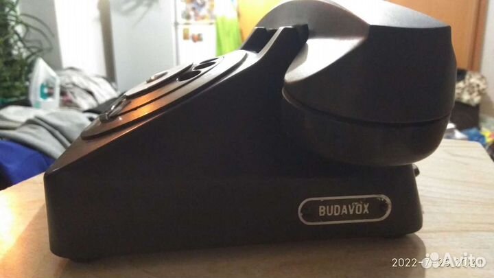 Старинный телефон