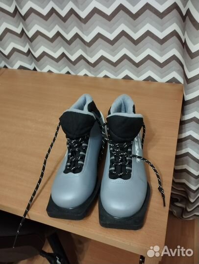 Лыжные ботинки