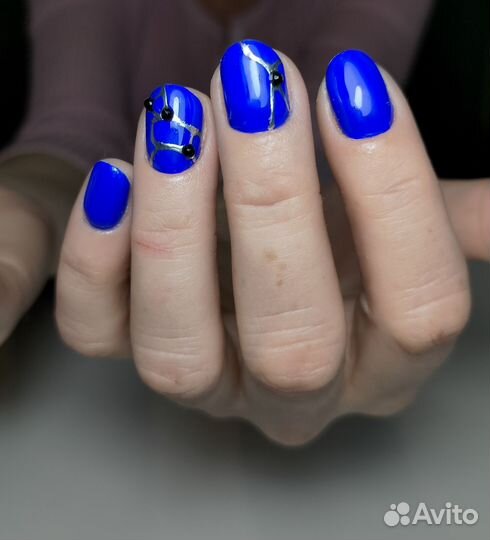 Модель на маникюр