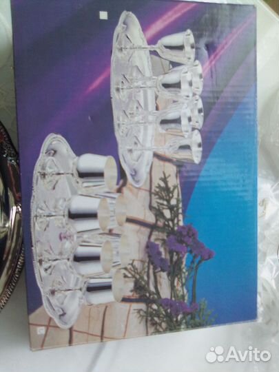 Поднос с рюмками