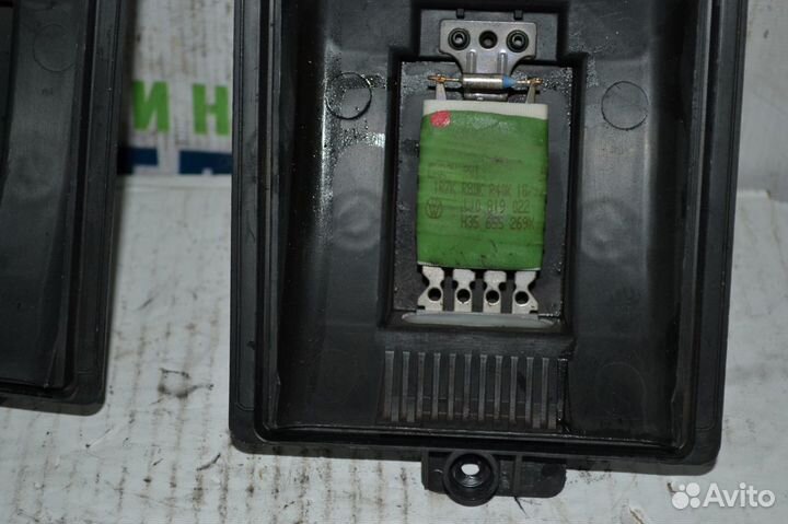 Резистор печки Фольксваген Гольф 4