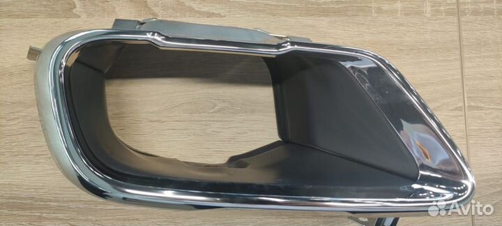 Декоративная накладка в задний бампер BMW