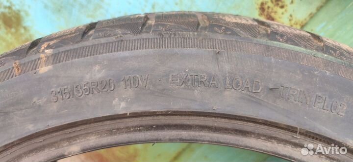 Triangle Snowlink PL02 275/40 R20 и 315/35 R20