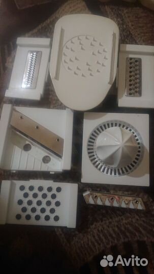 Терка-шинковка-соковыжималка, подставка-контейнер