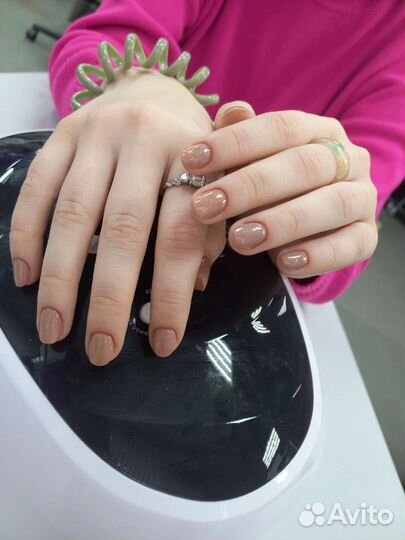 Маникюр с покрытием гель-лаком