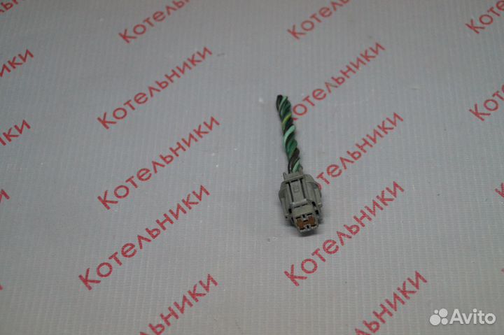 Nissan 21487-8H300 Разъем моторчика вентилятора