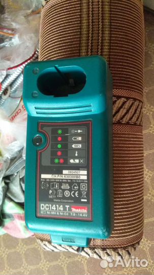 Зарядное устройство ддя шуруповёрта Makita