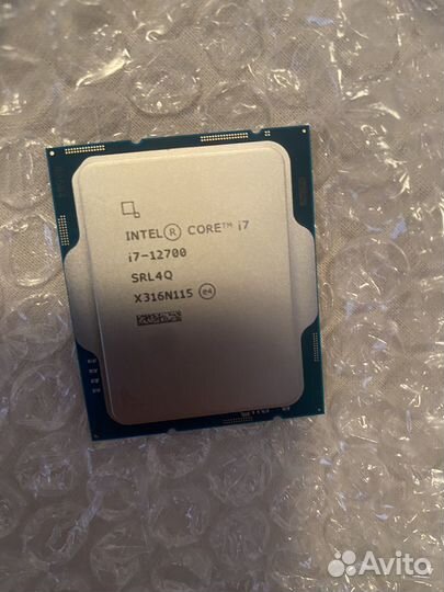 Процессор Intel Core i7-12700